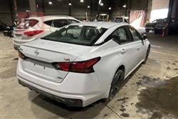 نيسان ألتيما